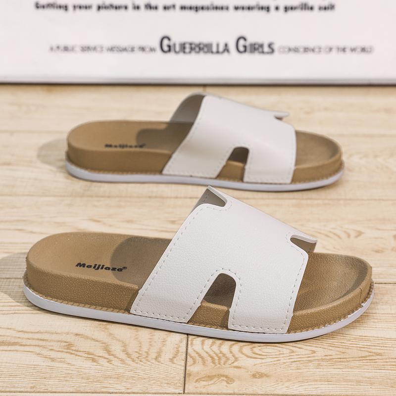These Stylish Open-toe Slippers Are Perfect for Both Home and Outdoor Use. a New Spring/summer 2026 Men's Style, Plus-size, Lightweight, Non-slip, and Comfortable Sandals Ideal for Everyday Outings and Beach Activities.