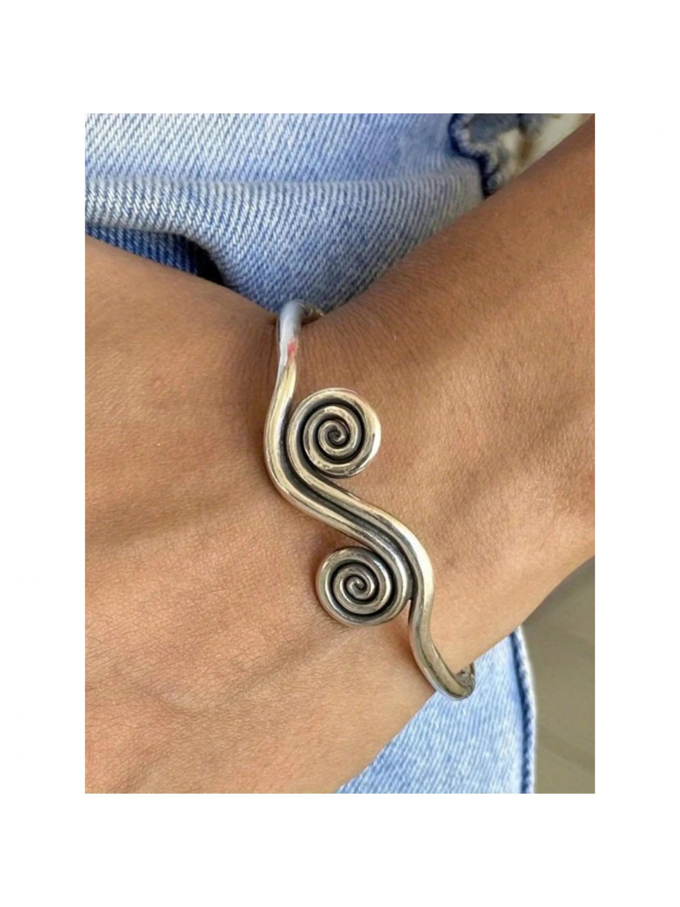 Bohemian Spiral Adjustable Cuff Bangle, Vintage Unisex Bracelet, Retro Old Look Fashion Accessory, Unique & Stylish for Daily Wear