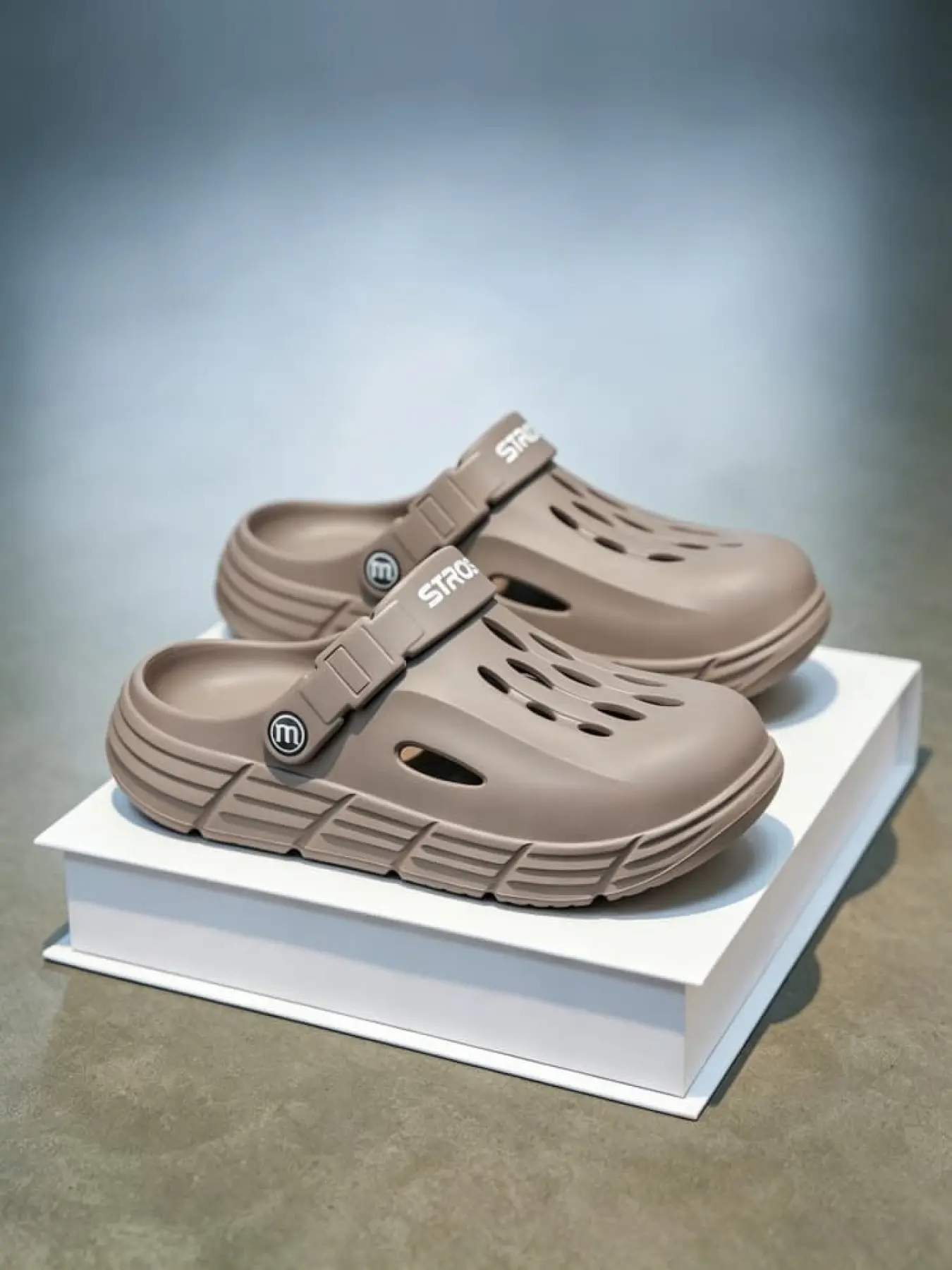 1 Pair Mens Home Comfort Dual Wear Clogs Thick EVA Hollow Breathable Rotatable Heel Strap Anti Slip Sole Beach Outdoor