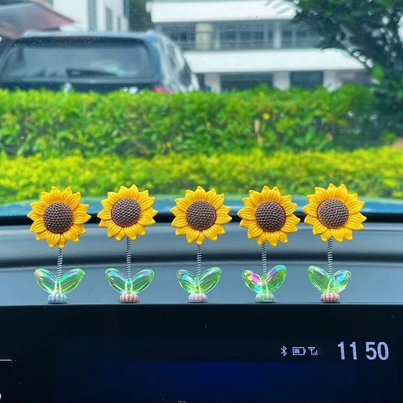 Sunflower Car Dashboard Decorations, Cute Bobblehead Sunflower, Fun Car Accessory, Car Ornament, Perfect for Dashboard Decoration, Enhance Your Ride Style