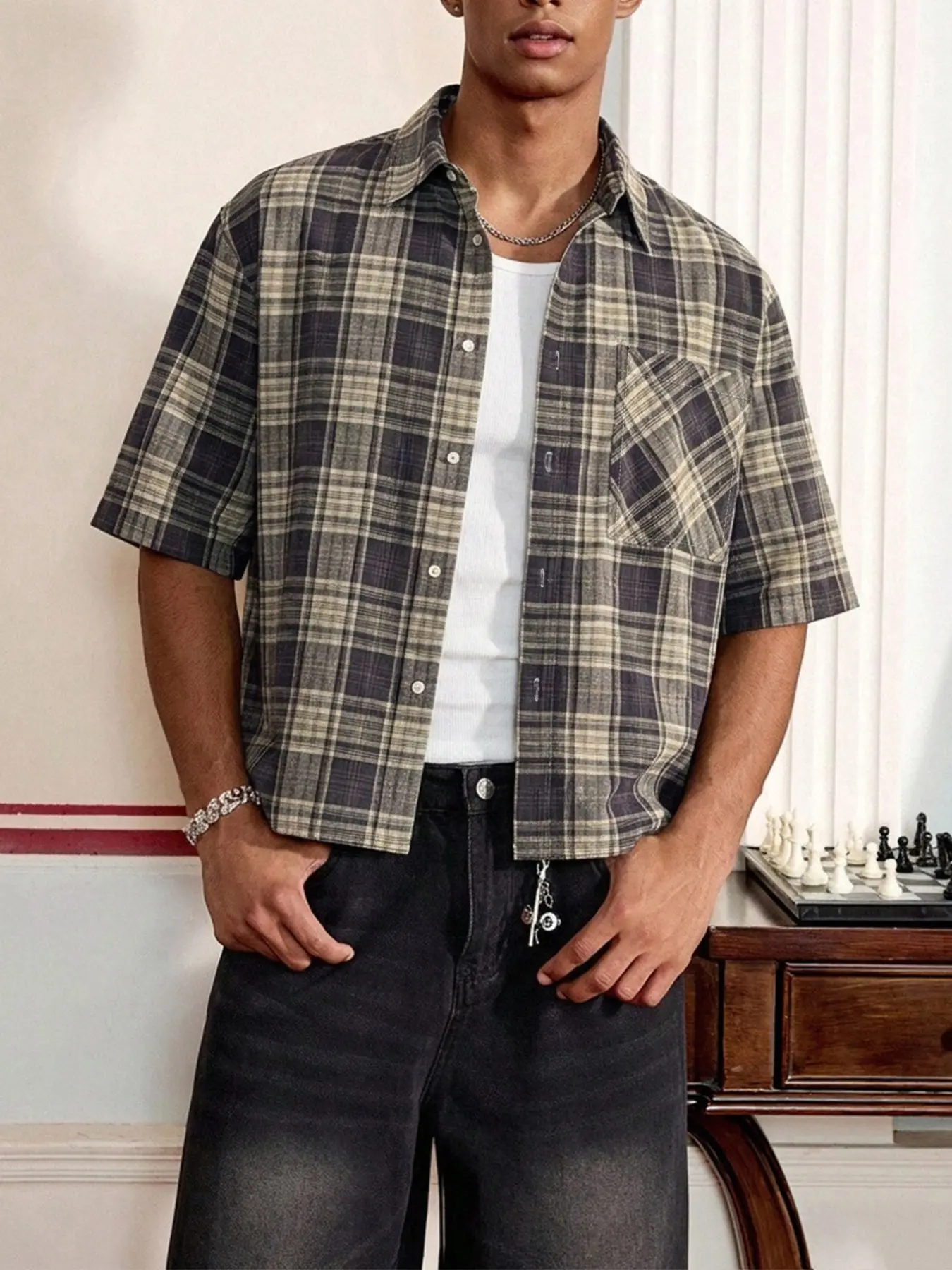 Men's Loose-Fit Button Front Short Sleeve Collared Shirt, Casual Plaid Print Crop Shirt, Fashionable Outdoor Wear for Teens and Adults, Menswear, Casual Outings Shirt
