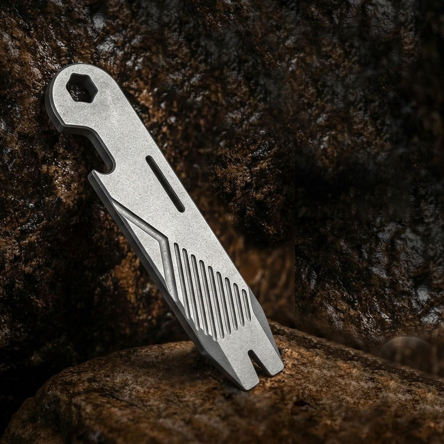 Titanium Alloy Multi-Function Pry Bar, Edc Tool, Durable Titanium Material, Ideal for Outdoor & Camping Use, Compact Design, Portable Hand Tools