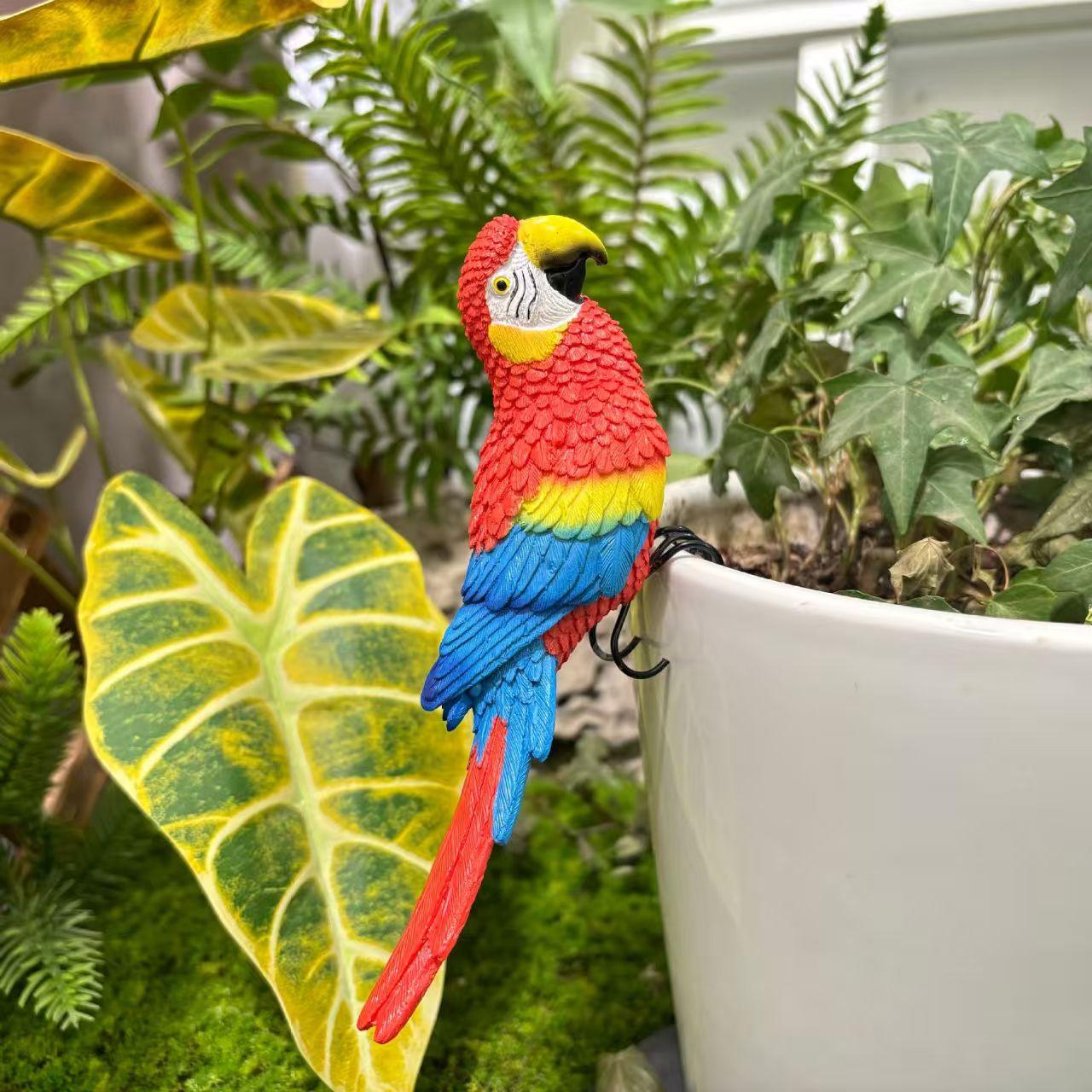 Resin Parrot Bird Home Decor Sculpture, Outdoor Garden Ornament, Durable Resin Material, Perfect for Courtyard Decoration
