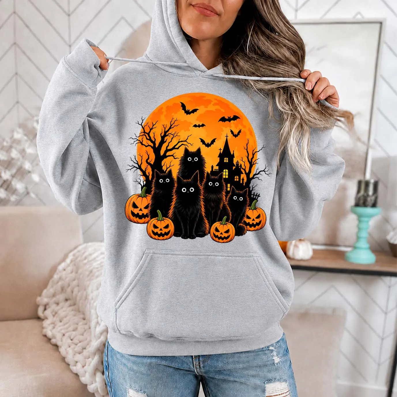 Women’s Halloween Black Cat & Pumpkin Graphic Hoodie, Spooky Full Moon Haunted House Pullover Sweatshirt, Cozy Long Sleeve Fall Top with Front Pocket, Cute Autumn Hoodie for Cat Lovers, Halloween Parties,Trick or Treat Nights & Weeken