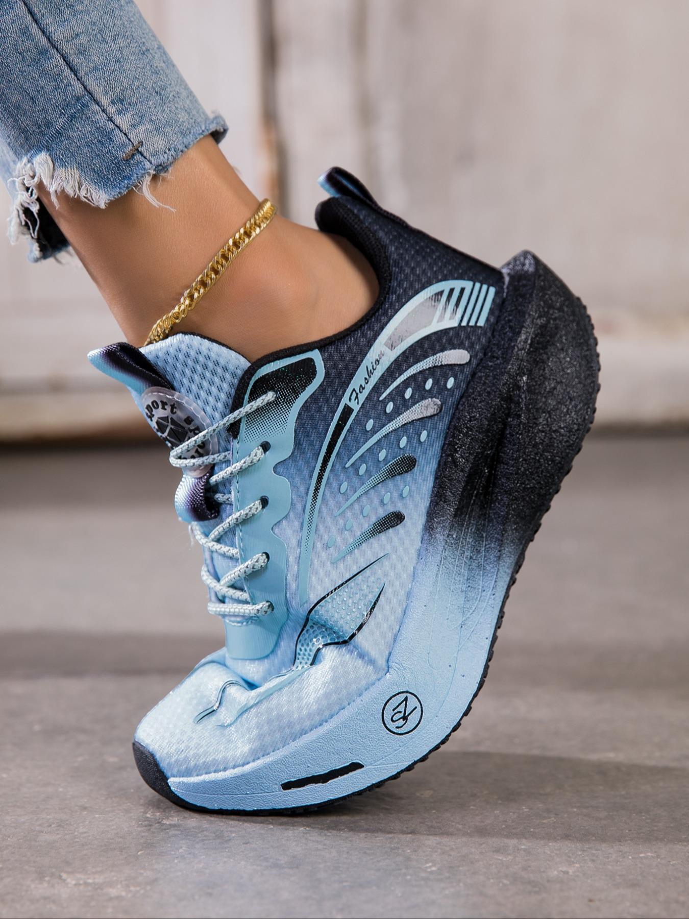 Women's Large Size Carbon Plate Lightweight Outdoor Running Shoes, Casual Ombre Design, Breathable Textile Upper, All Season Wear