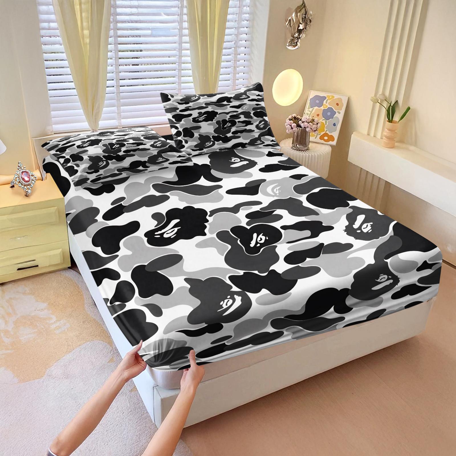 3PCS Cartoon Camo Anime Fitted Sheet Set, Trendy Personalized Bedroom Decor, Elastic Edge for Mattress Wrap, Ideal Housewarming Christmas Birthday Gift for Trendsetters