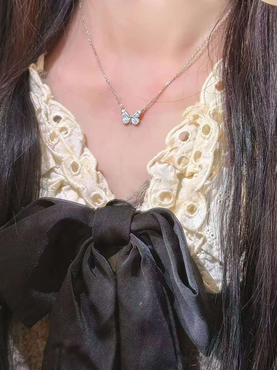 Butterfly Light Necklace Glowing Butterfly Collarbone Chain Birthday Gift Ladies Necklace