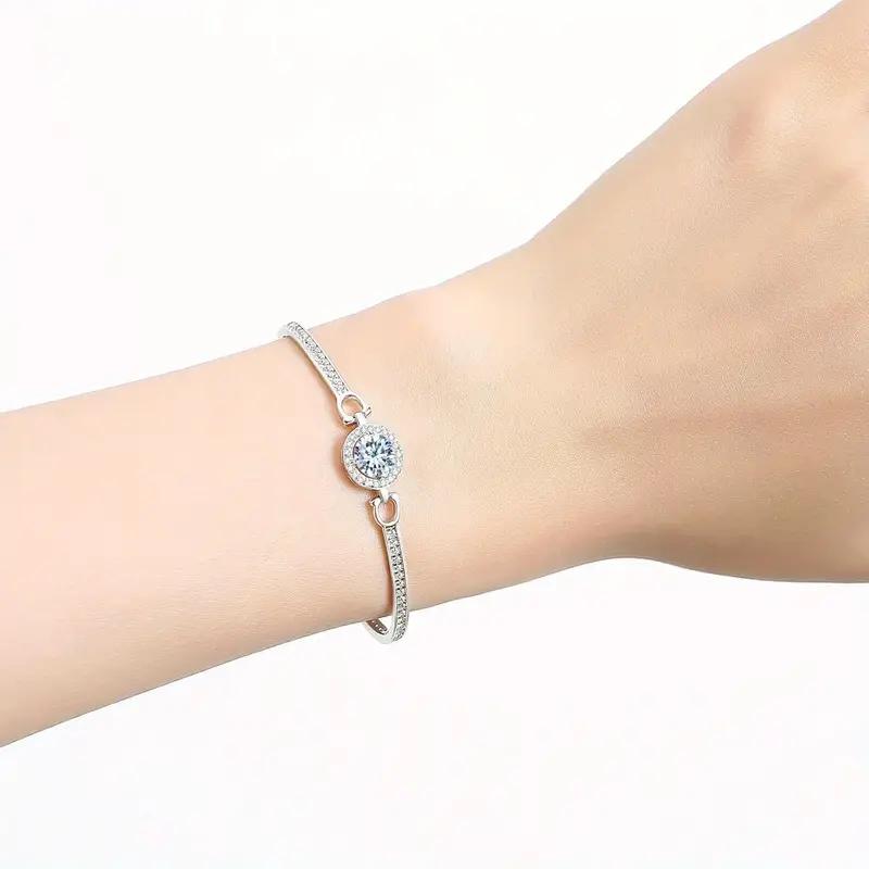 Zircon Bracelet, Moissanite Diamond Mobius Bracelet Accessories for Women's Wedding Engagement 925 Silver Daily Noble Exquisite Accessories Gift