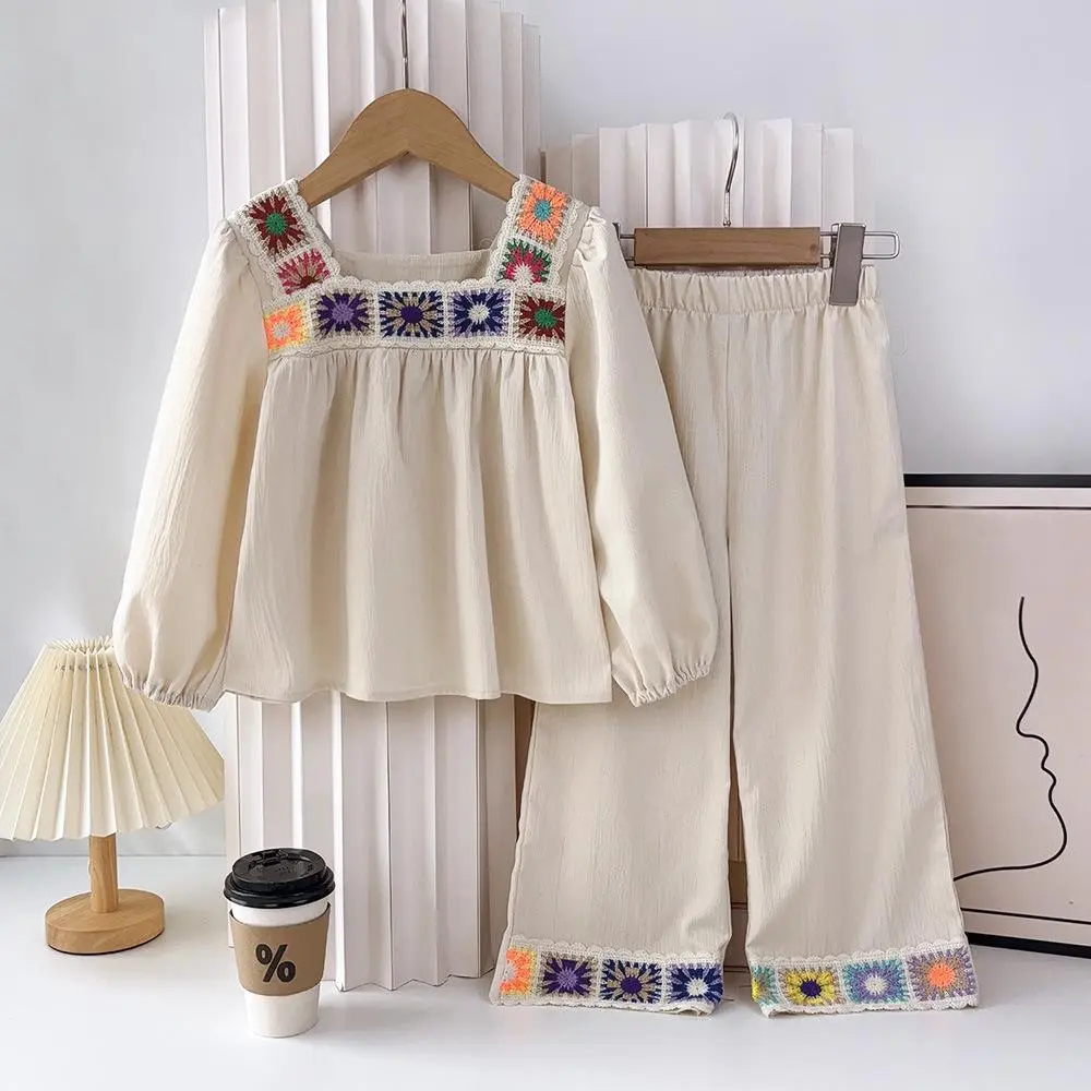 Retro and exquisite embroidered long-sleeved two-piece set, ethnic-style loose suit for young children, fashionable item for pre-adolescent girls, comfortable and breathable trendy girls' item, girl clothing, girl outfit, teenage girl clothing