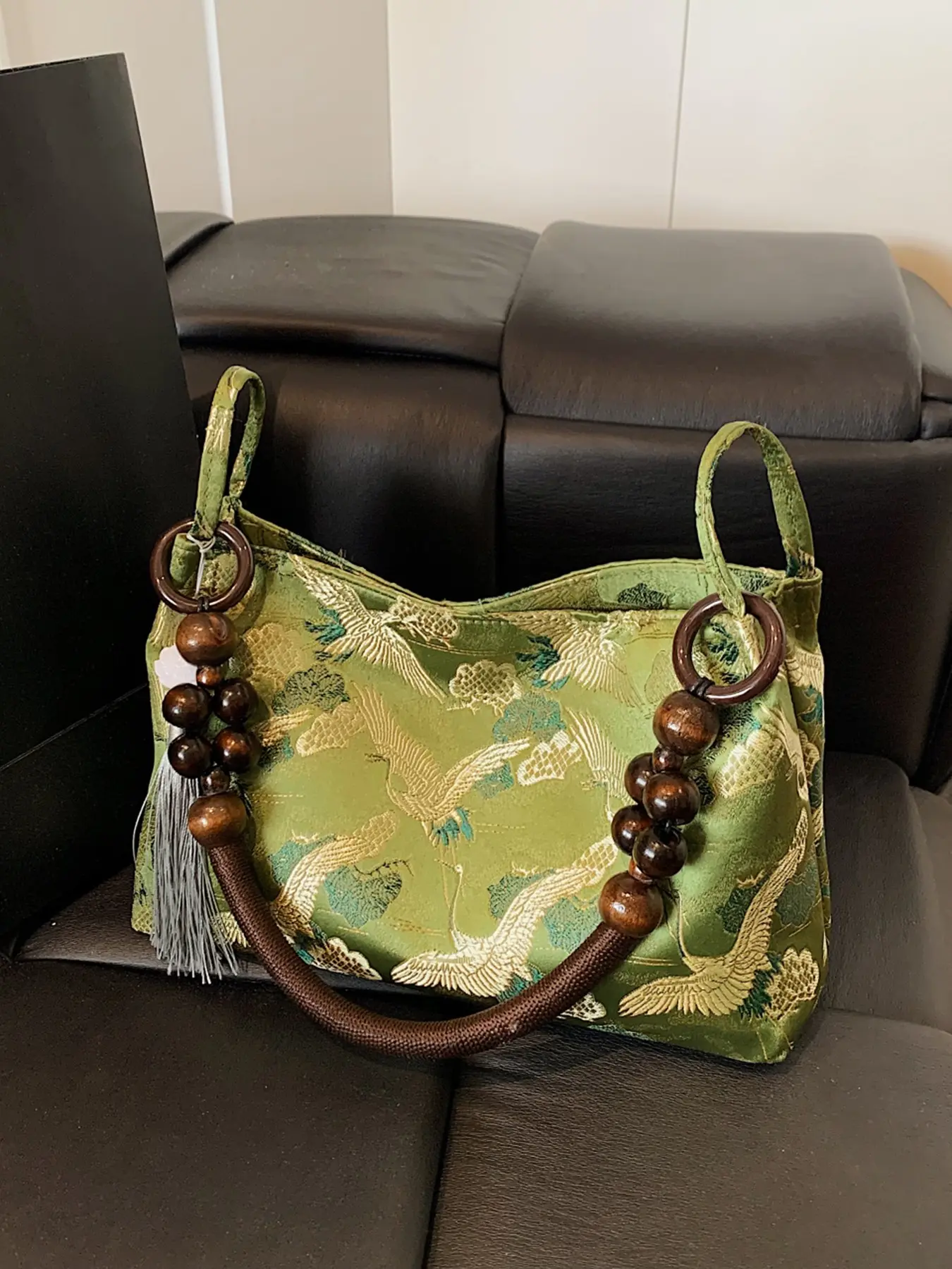 Retro style artistic shoulder bag, featuring a unique design with bamboo grain and wooden beads, this stylish  simple  versatile shoulder bag is perfect for daily commutes, shopping, afternoon tea, and banquets. Boho shoulder bags