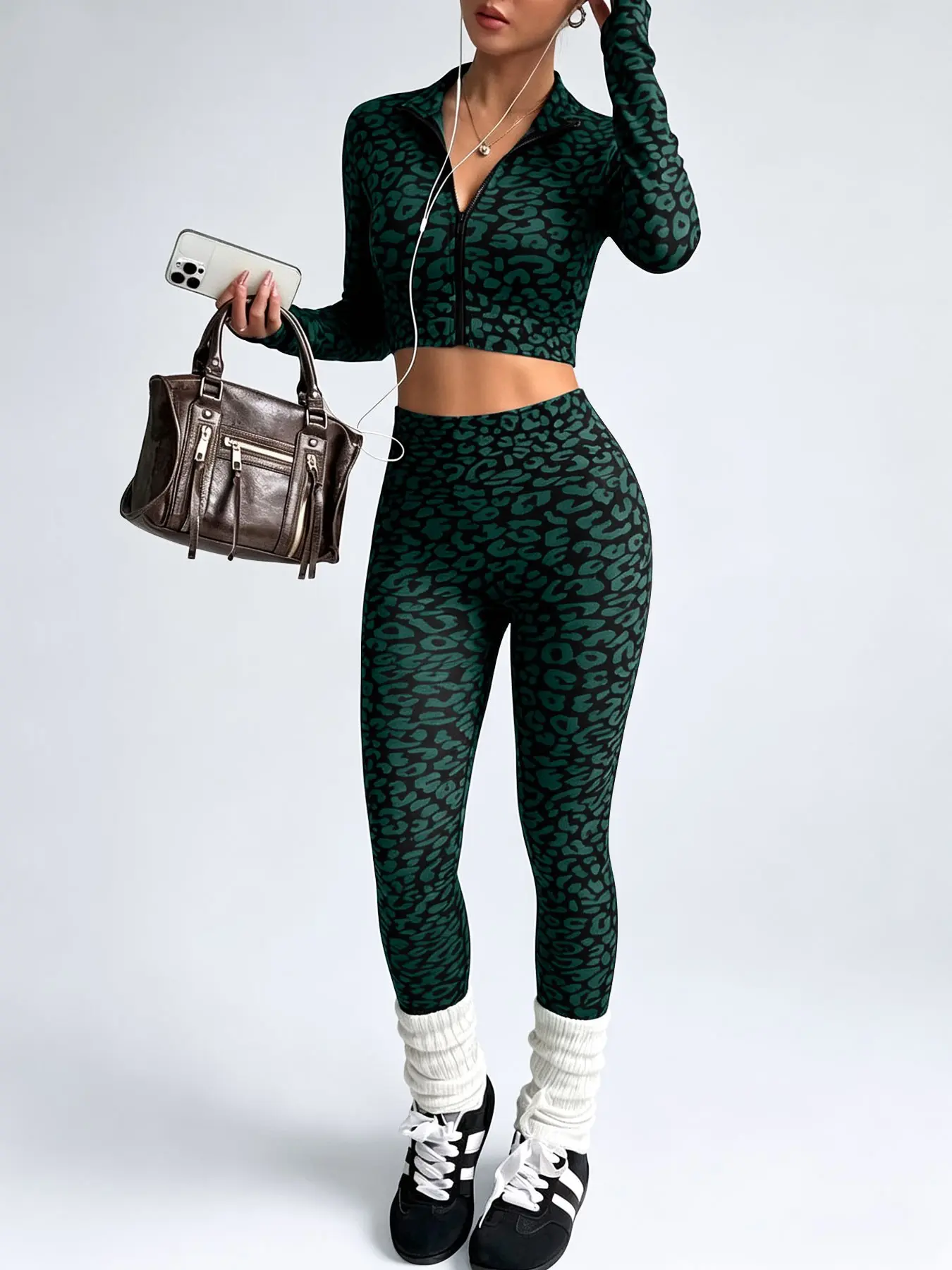 Women's Sporty Yoga Set, Leopard Print Long Sleeve Zipper Top and High Waist Skinny Pants, Thumb Hole Design, Durable Fabric, Workout Sets