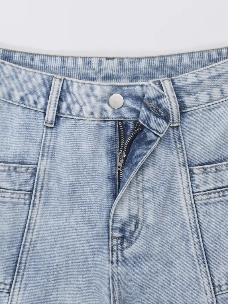 Women's Light Blue Wash High Waist Multi Flap Cargo Pockets Non-Stretch Rigid Denim Fabric Wide Leg Jeans, Baggy Utility Straight Fit Long Pants, Streetwear Casual Daily Commute Outfits for Women TChic