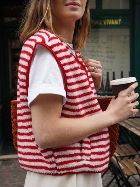 Women's Striped Lamb Wool Sleeveless Winter Warm Jacket, Round Neck Button Vest with Pockets, Casual Fitted H-type Design, Womenswear