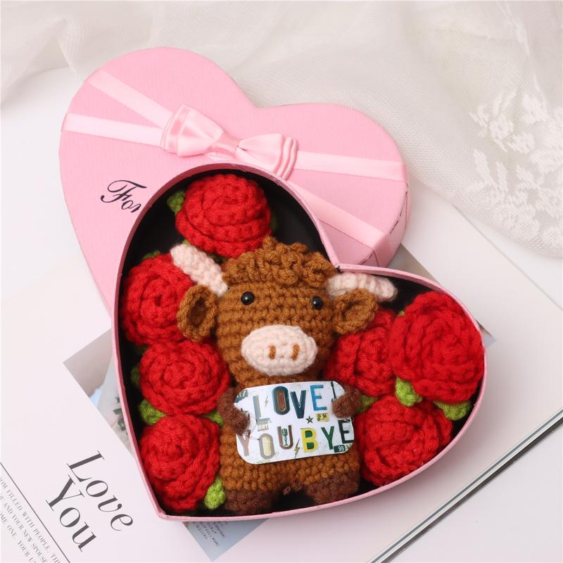 Valentine's Day Gift Handmade Rose Bouquet Box, Heartfelt Wishes Highland Cow Design, Perfect for Wife Girlfriend Birthday Present, Crochet Bouquet Gift