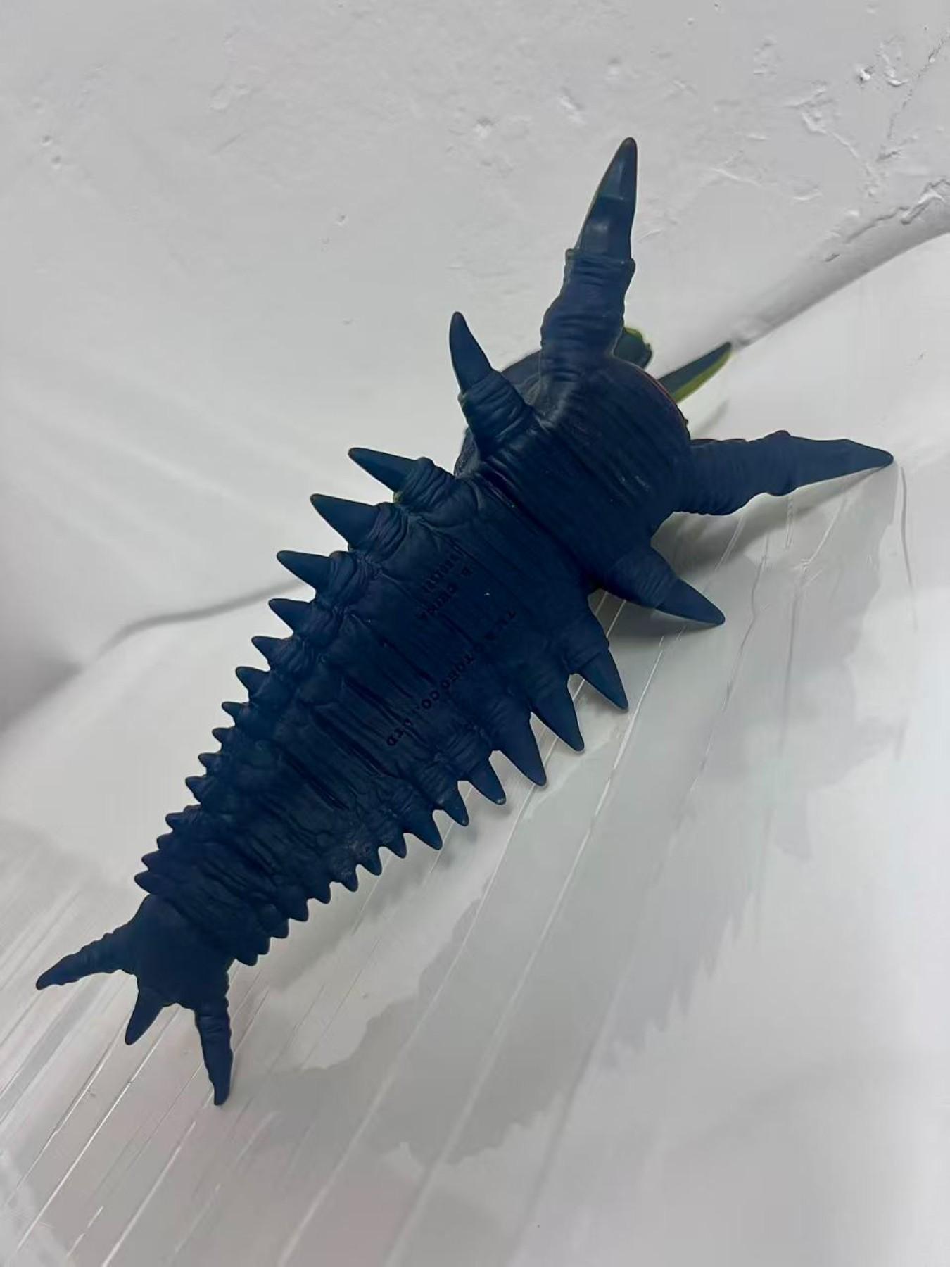 Mutant Bug Multi-Legged Decorative Figurine, Adjustable Head Home Decoration, Hobby Collection Item, Perfect Birthday Gift