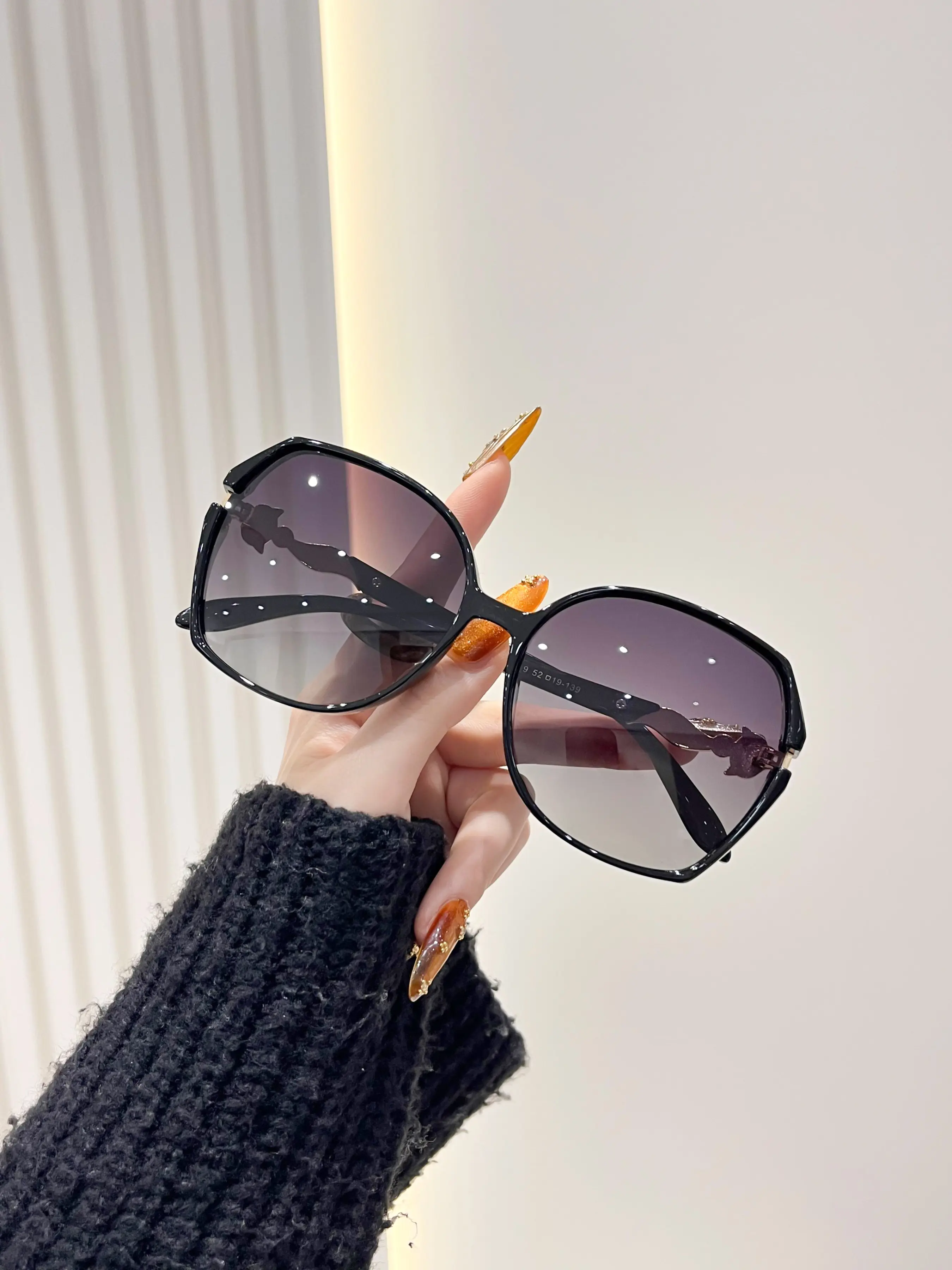 Vintage Hexagonal Large Frame Polarized Sunglasses for Women, Party Fashion Trendy, Lightweight Portable, Perfect Gift