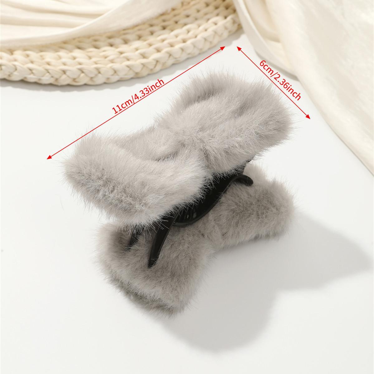 Large Bow Hair Claw Clips for Women & Girls, Elegant Soft Plush Fuzzy Hair Claws, Stylish Strong Hold Hair Accessories, Non-Slip Design Perfect for Thick & Thin Hair, Ideal for Daily Wear & Casual Hairstyling