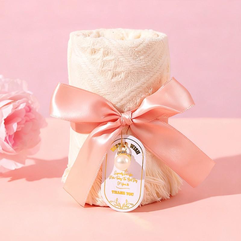 1 Set Multi-functional Souvenir Gift Box Set, including insulated tumbler, satin eye mask, scented candle, fuzzy socks, towel, gemstone soap, bath bomb and greeting card, suitable for all seasons, parties and holiday gifting
