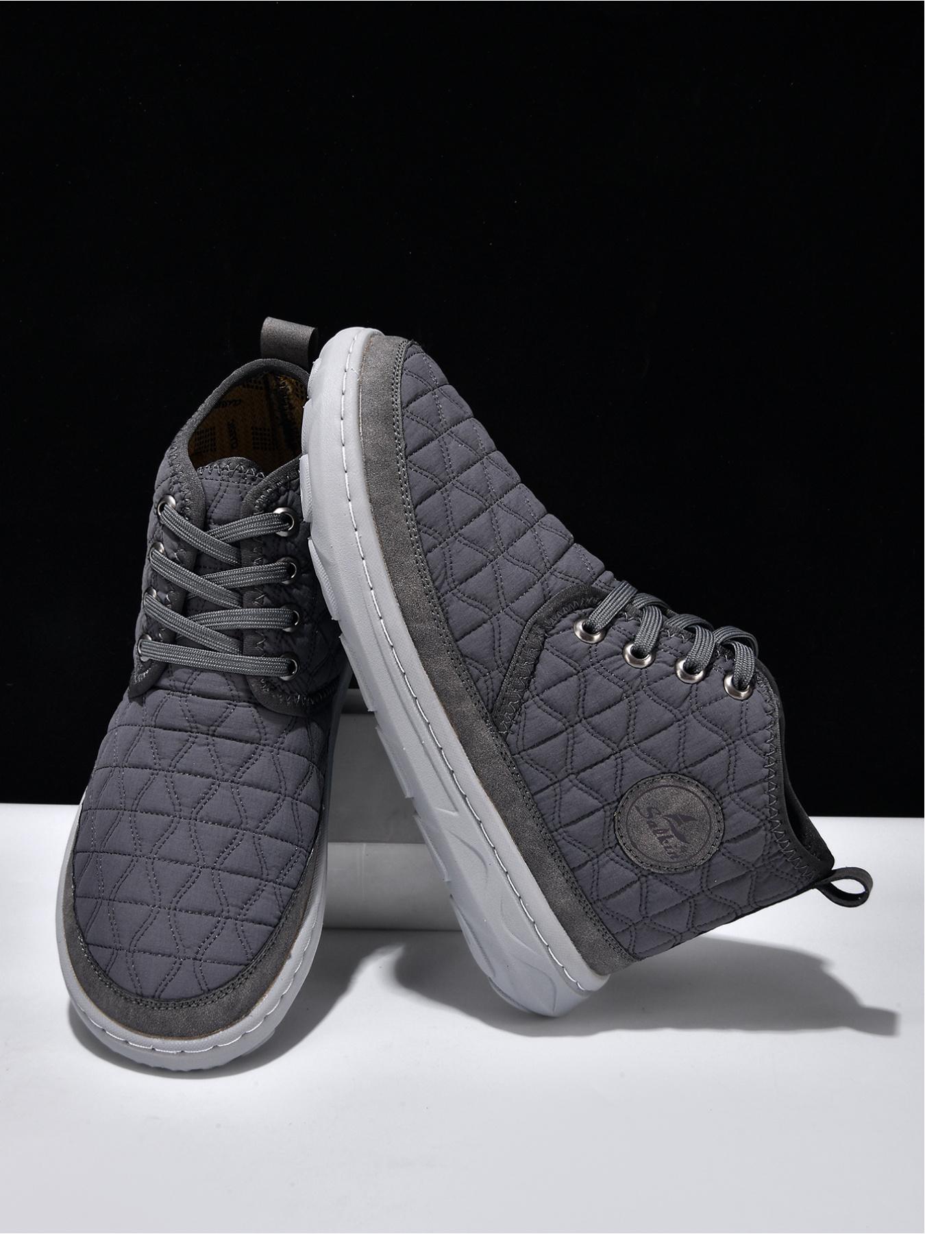 Men's Solid Color Quilted High-Top Casual Shoes, Lightweight Non-Slip Outdoor Commuter Shoes, Soft Sole Sports Sneakers