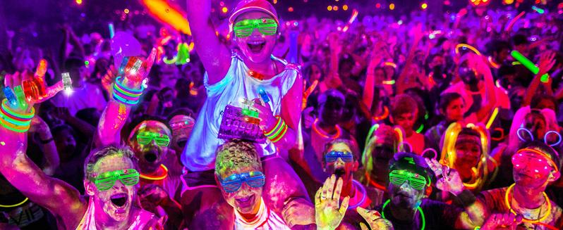 MICRENCY 168Pcs Party Set Supplies - 40 Colorful Finger Lights, 12 LED Glasses, 40 Glow Sticks, 100 Luminous Sticks for Weddings, Birthdays, Concerts, Events & Festive Atmospheres