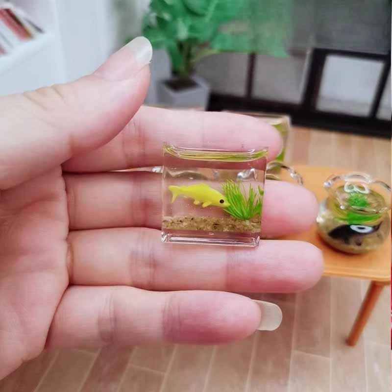 Thick Glass DIY Terrarium Kit: Hydroponic Moss Micro Landscape, Mini Aquarium & Decor Ornament for Home/Office - Creative Gift with Glass Vase Planter for Indoor Greenery