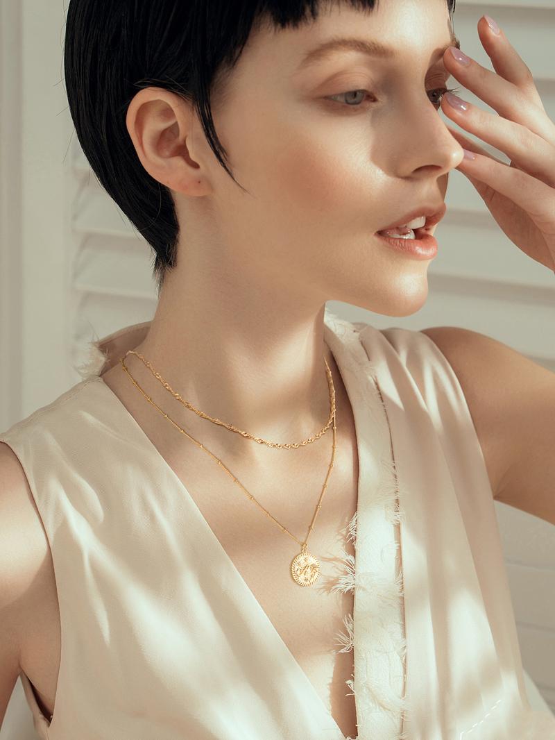 Fettero Gold Initial NecklaceLetter Pendant Initial Choker Necklace for Women Girls Jewelry Gifts