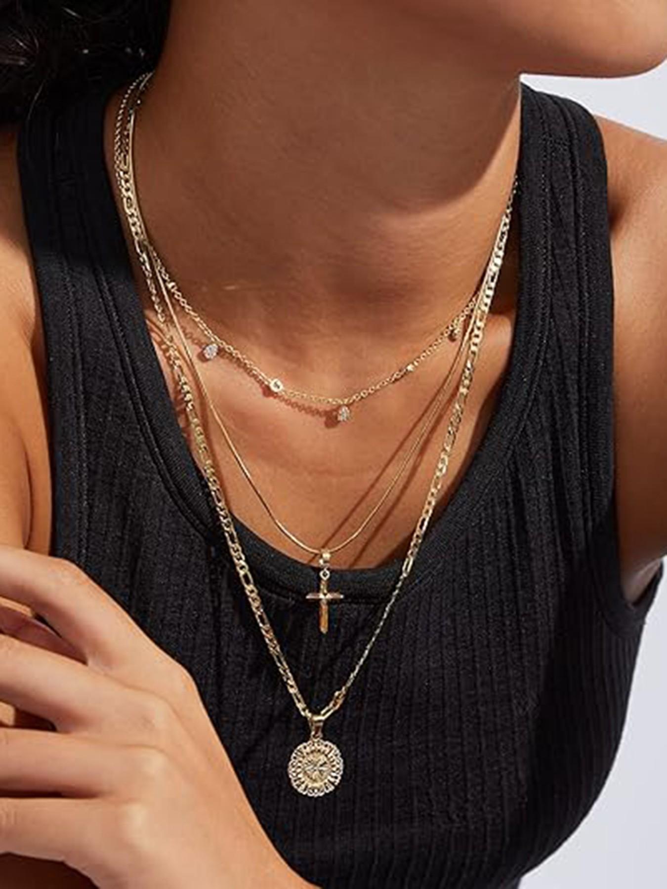 Lady-style initial letter necklace, 14K gold plated circular letter pendant with a combination of letter charms, a Floreal chain jewelry with letters ranging from A to Z, Mother's Day gift, back-to-school season necklace gift, Teacher's Day necklace gift