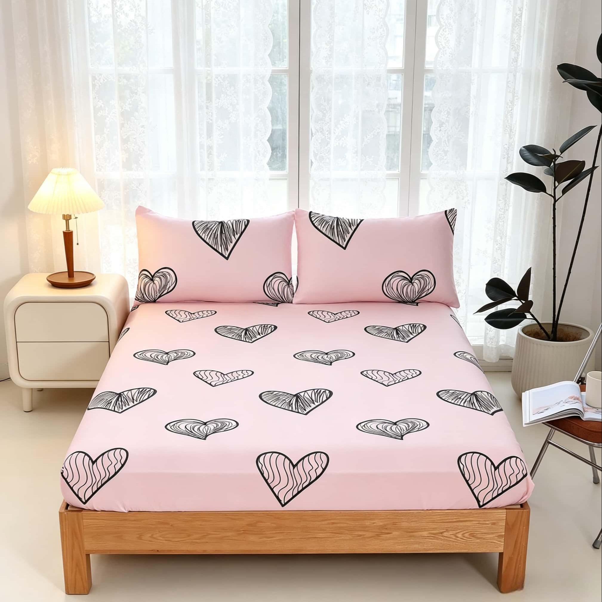 Simple Love Print Fitted Sheet Set, 1 fitted sheet + 2 pillowcases, no inserts included. Soft and comfortable bedding set, suitable for bedrooms and guest rooms, deep pocket design.