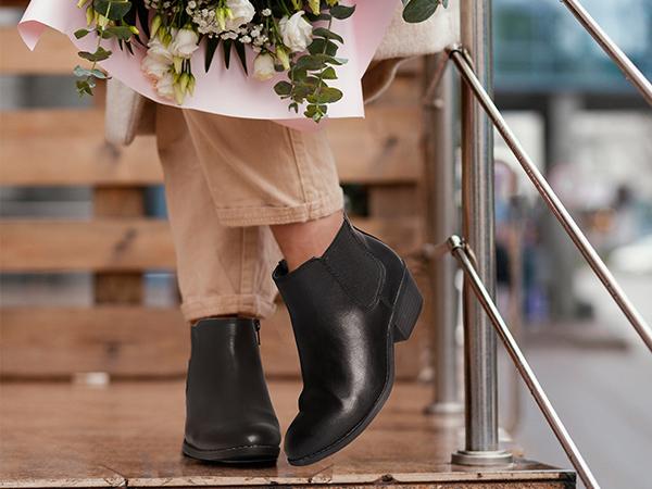 Women's Chef Chelsea Ankle Booties Low Heel Side Zip Walking Footwear Classic Stylish PU Leather Black or Brown for Bedroom Use Fashionable