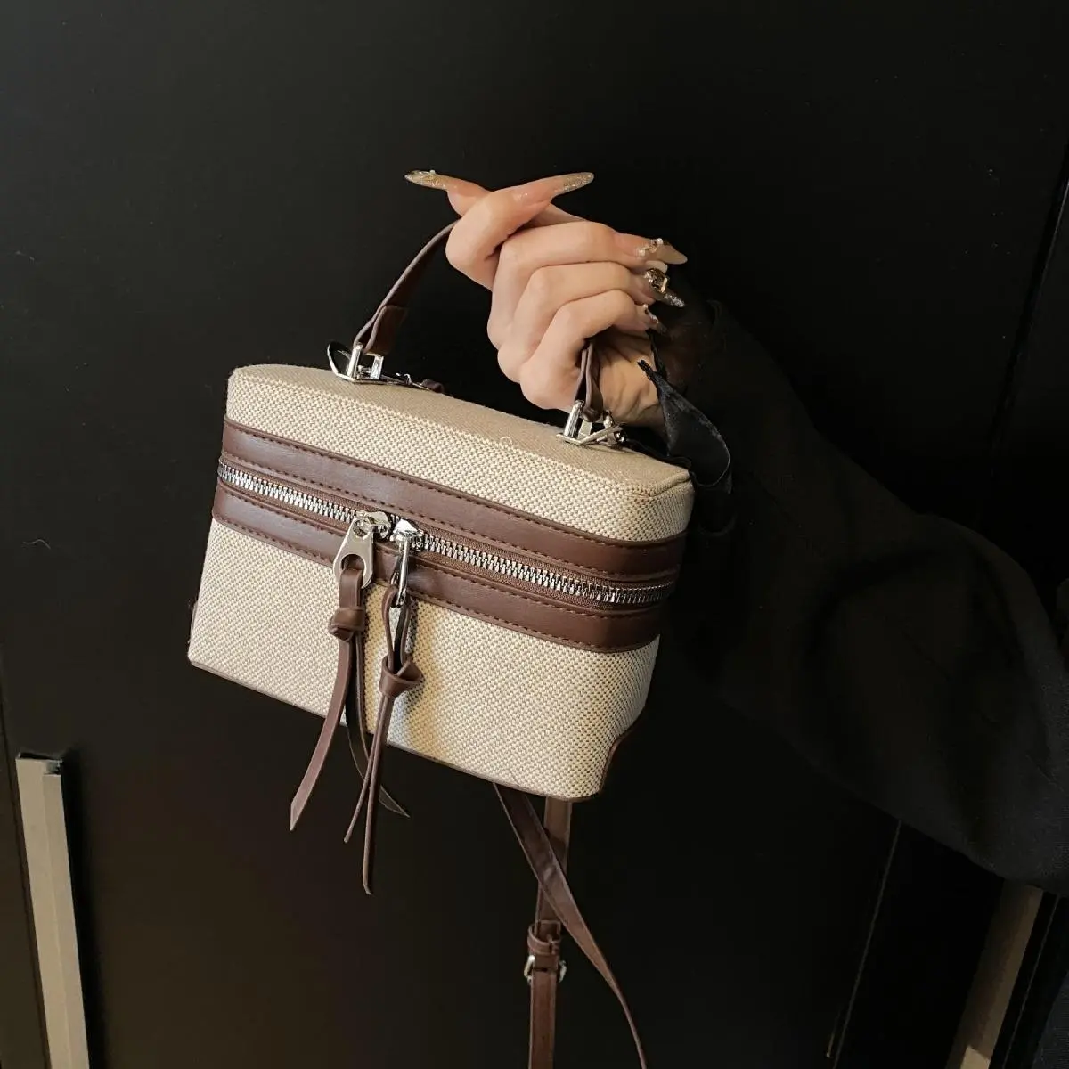 Preppy Crossbody Bags for Women, Modest Shoulder Purse with Cute Woven Colorblock Flap and Structured Body, Casual Wear, Basic, Elegant, Korean, Plain, Athletic, Woven Leather, Crossbody Or Tote