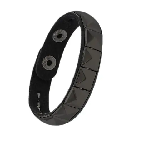 Punk Style Pyramid Stud Leather Bracelet, Dark Geometric Rivet Wide Band Wristband, Unique Streetwear Fashionable Bangles Fashion Accessory, Punk Style Jewelry