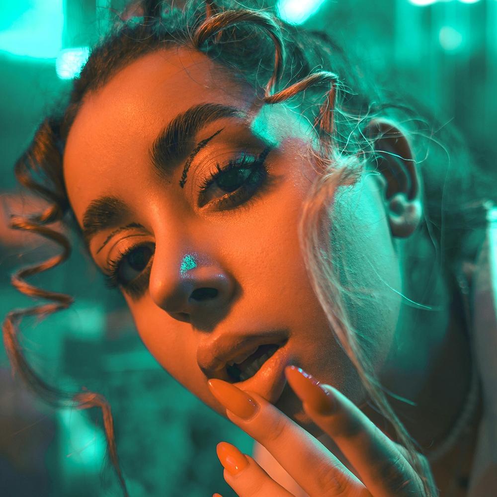 608 Pcs Eyelash Extension Kit, Individual Set Eyelashes, D-Roll, Multiple Lengths, Odorless, Easy to Apply, Home Makeup Books