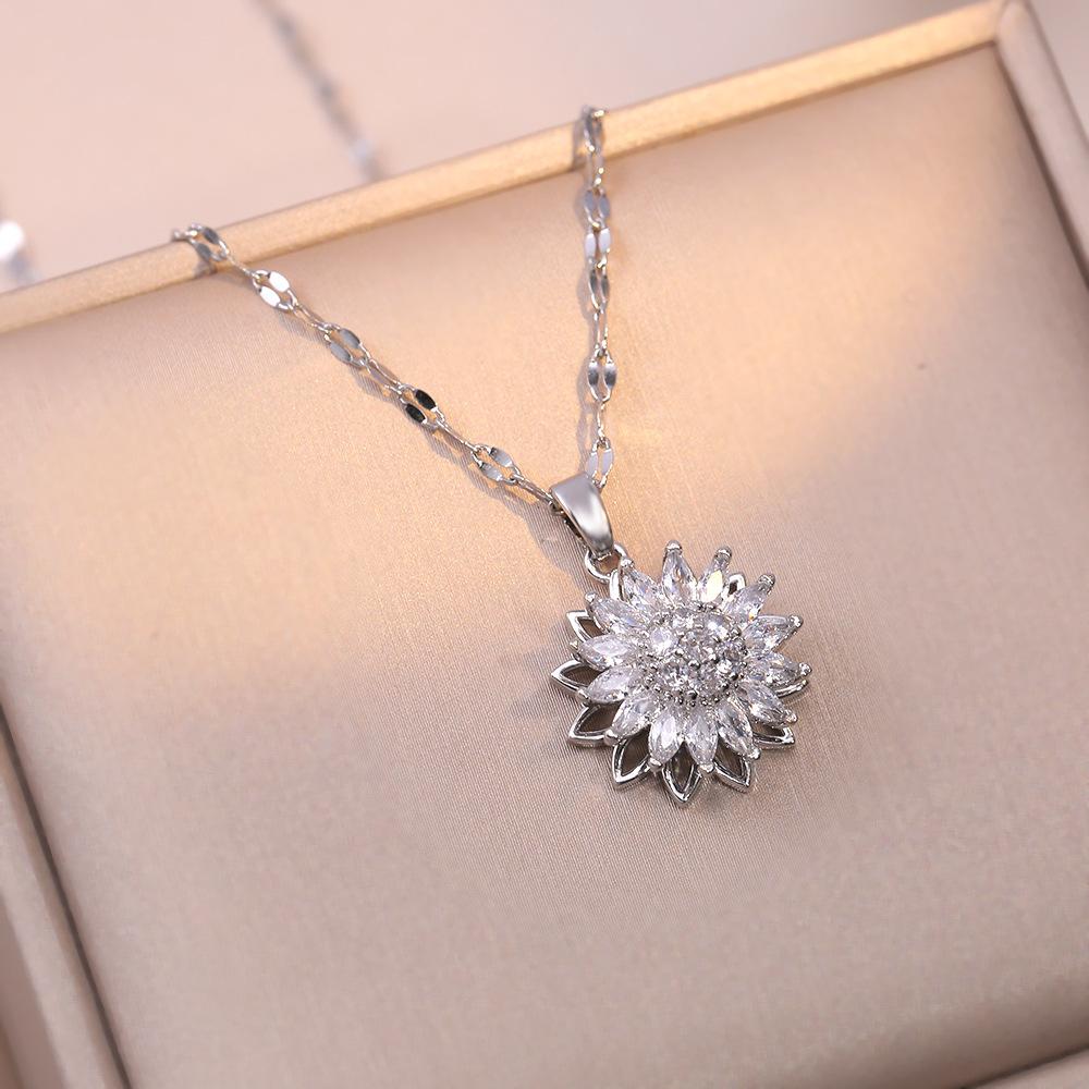 Women's Necklace, New Style Sunflower Diamond-encrusted, Rotatable Collarbone Chain Jewelry, Japanese and Korean Style Cross-border, Ins Ring, Sunflower