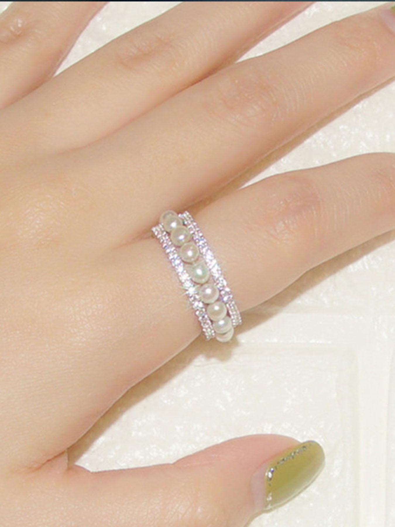 Luxurious Imitation Pearl Ring for Women, Zircon Embedded Edge, Fashionable Everyday Jewelry, Elegant Single Band Ring