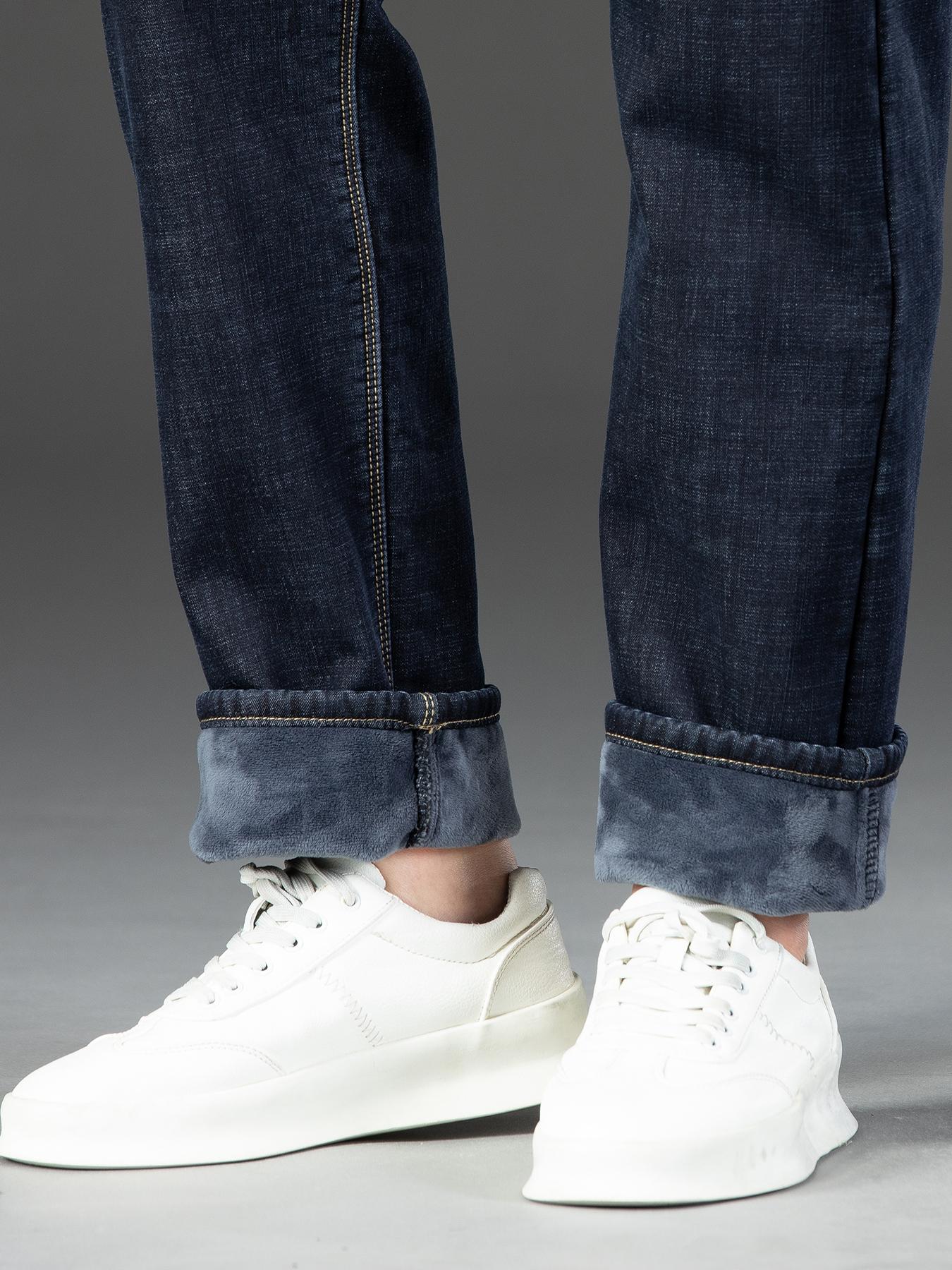 Men's Fleece Lined Denim Jeans, Loose Straight Leg Long Pants, Warm Fashionable Winter Washed Jeans, Casual All-Season Wear