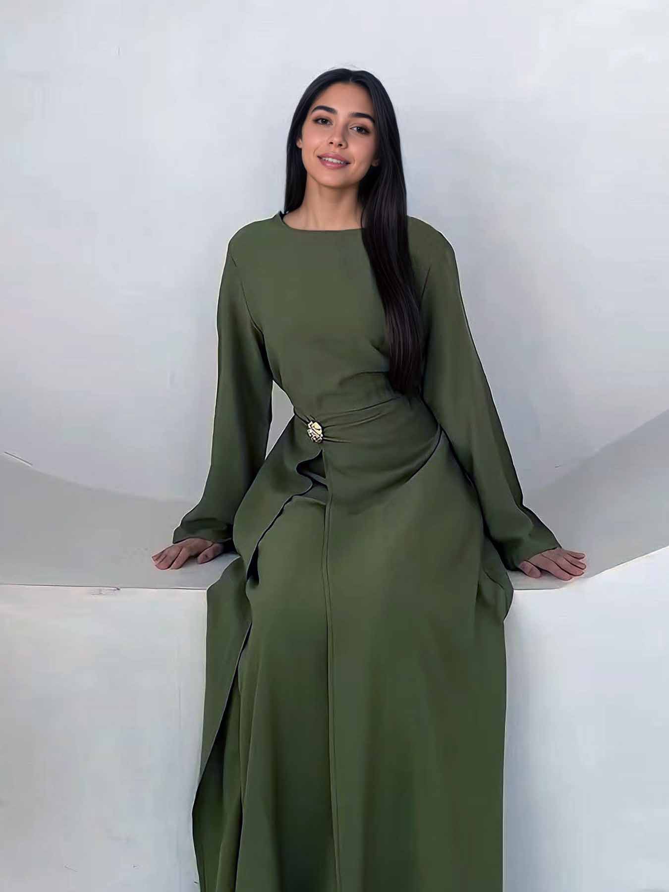 Muslim Women Plain Simple Dress with Back Tie, Waist Cinching, Decorative Buttons, Perfect for Friend Gatherings & Casual Occasions, Modest Muslim Outfits