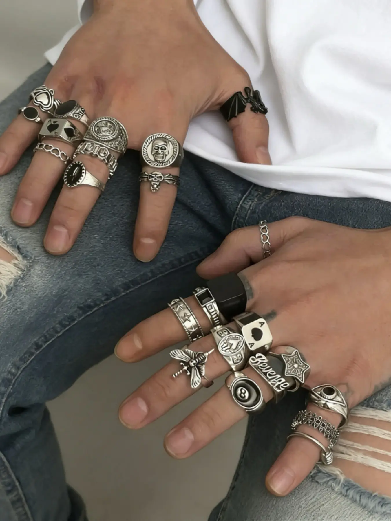 Alt Multi-Pattern Stack Ring Pack, Antique Silver Skull Poker Bat Hollow Thick & Thin Mixed Bands, Neutral Unique Accessory For American Street, Y2K Grunge & Vintage Workwear Outfits