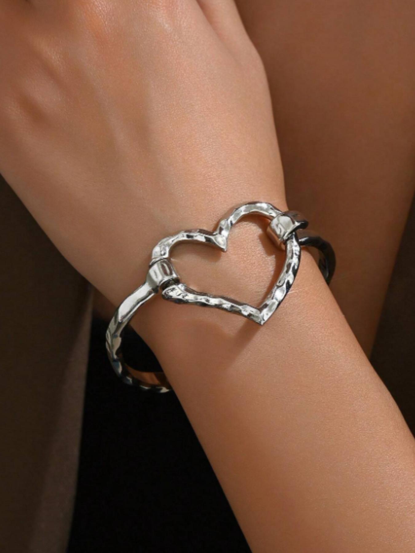 Fashionable Smooth Metal Heart Design Bracelet for Women, Perfect Gift, Heart Shaped Bracelet