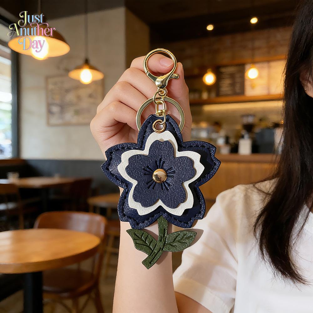 Handmade Stitched PU Leather Sakura Keychain, Creative Cherry Blossom Bag Charm, Cute Floral Accessory & Small Gift for Women