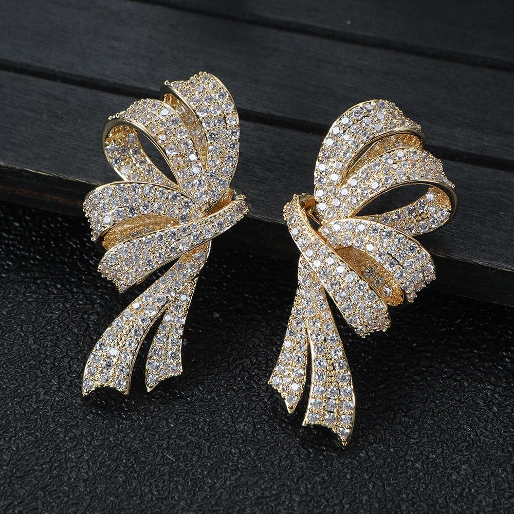 Three-dimensional bow earrings, full of diamonds, dazzling and sweet, light luxury, ultra-shiny, diamond-studded, high-end earrings with exquisite elegance. birthday gifts for gf