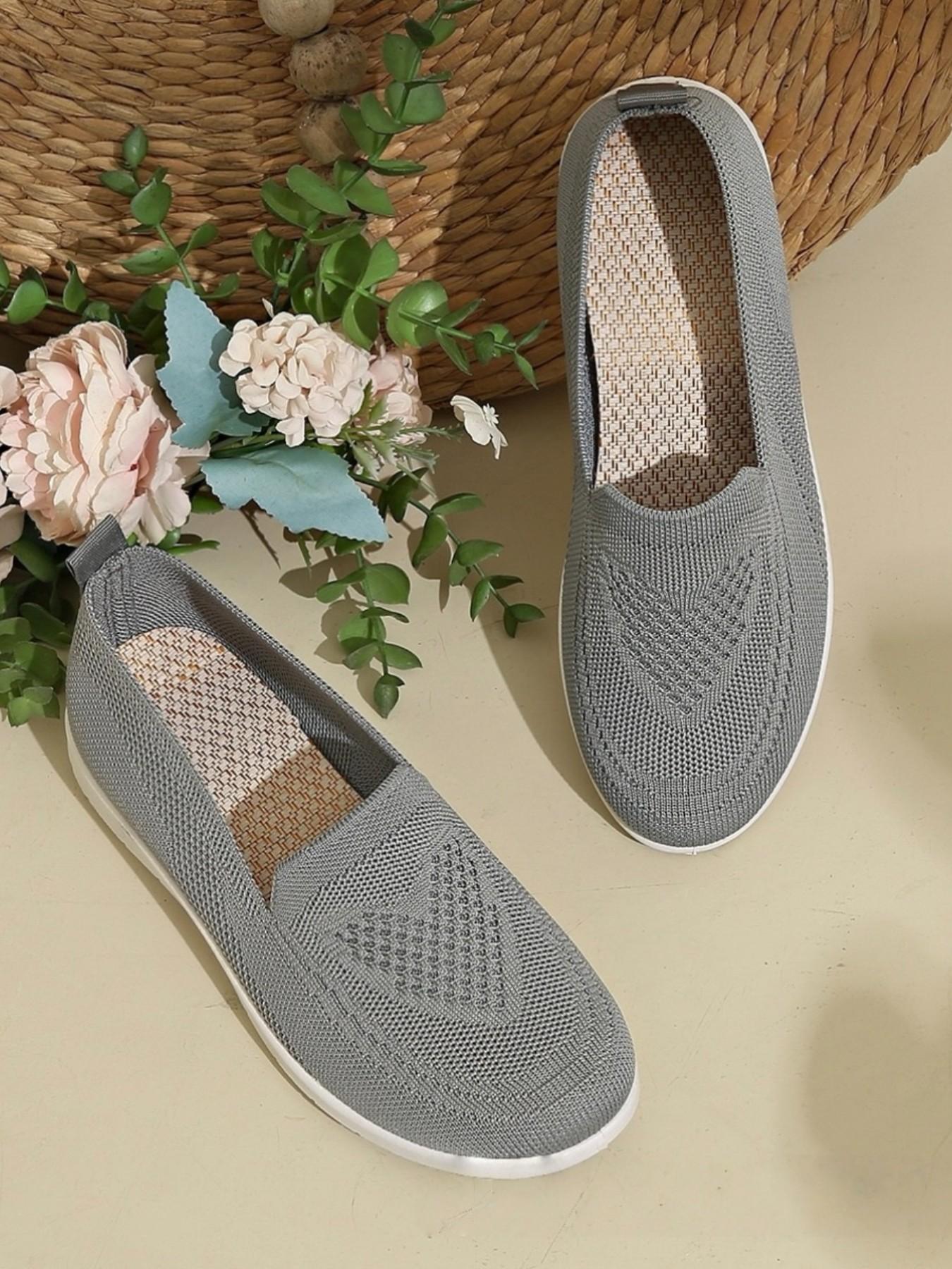 Women's round-toe knitted flat shoes, comfortable low-heeled one-step design, easy to walk, perfect formal shoes for casual wear