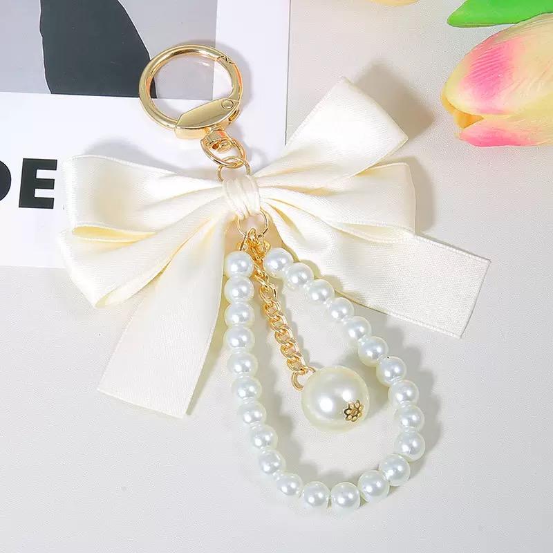 Creative Bow, Pearl Chain Keychain, Women's Fashion Bag Pendant, Car Keychain, Phone case chain, Personalized Ribbon Necktie, Fashionable Alloy Keychain