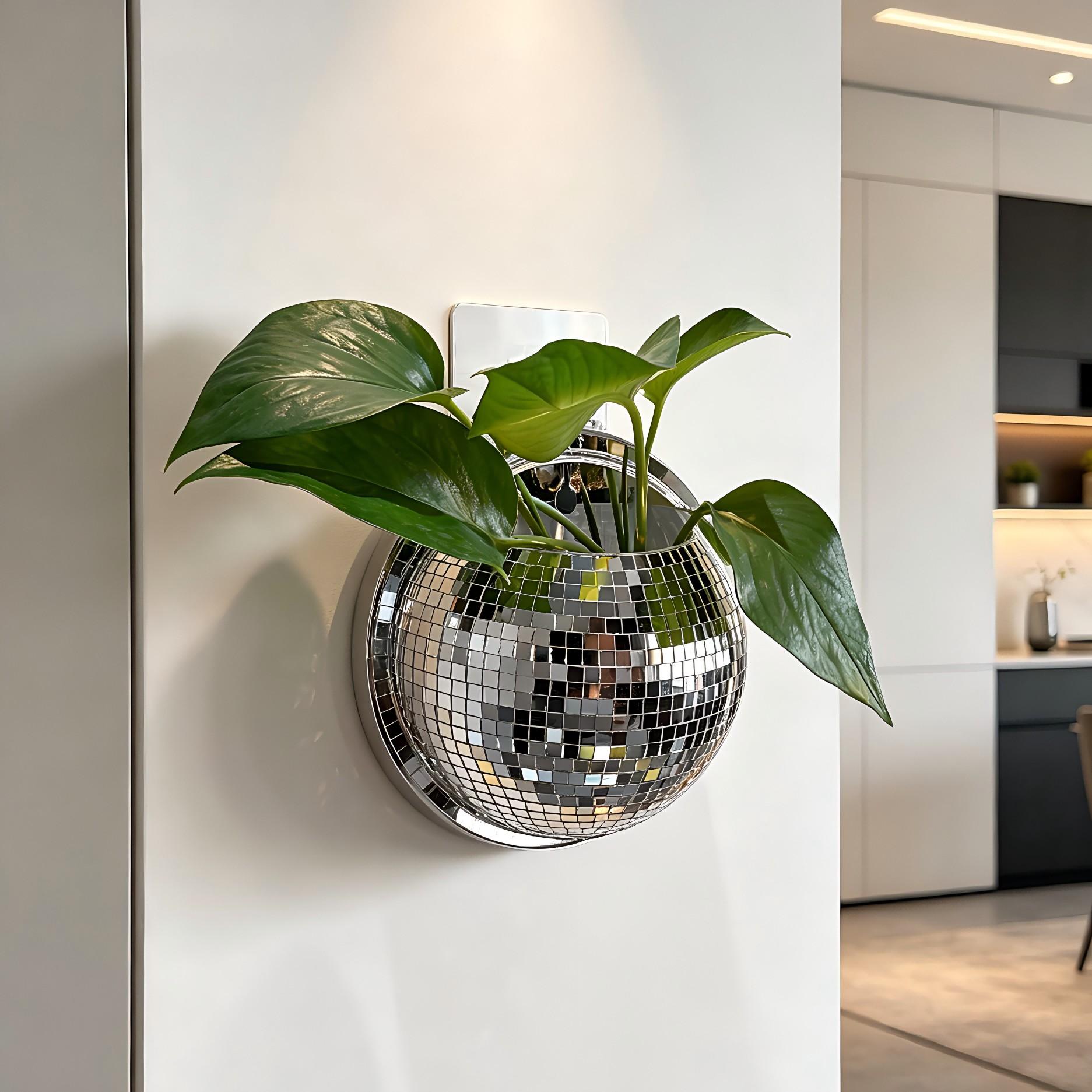 Wall-Mounted Disco Vase, Mirror Creative Hydroponic Pot, Wall-Hanging Decorative Planter, Flashing Mirror Refraction, Ideal for Bedroom, Balcony, Living Room, Entryway