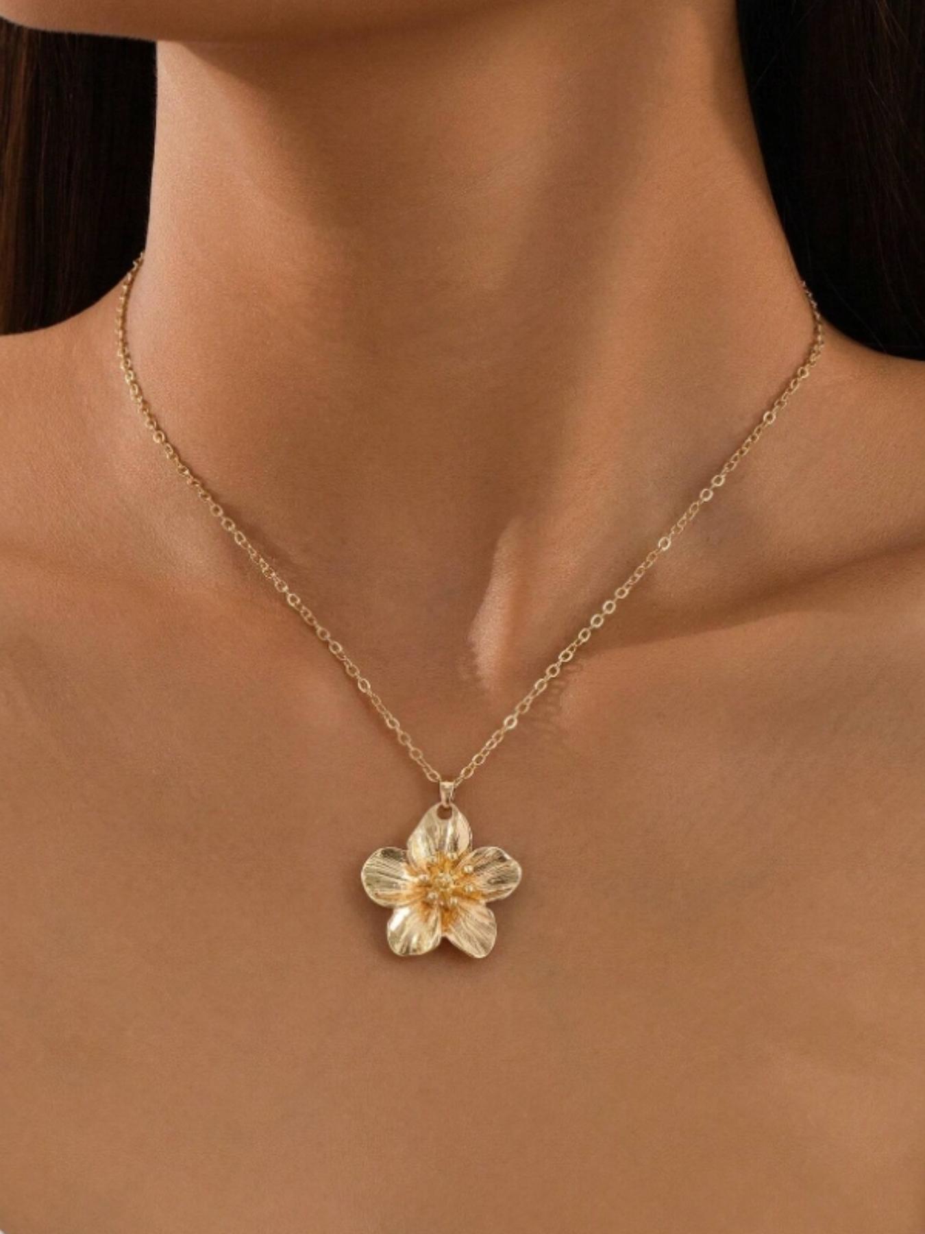 Flower Pendant Necklace for Women, Stainless Steel Everyday Jewelry, Wedding Gift, Elegant Bridal Accessory