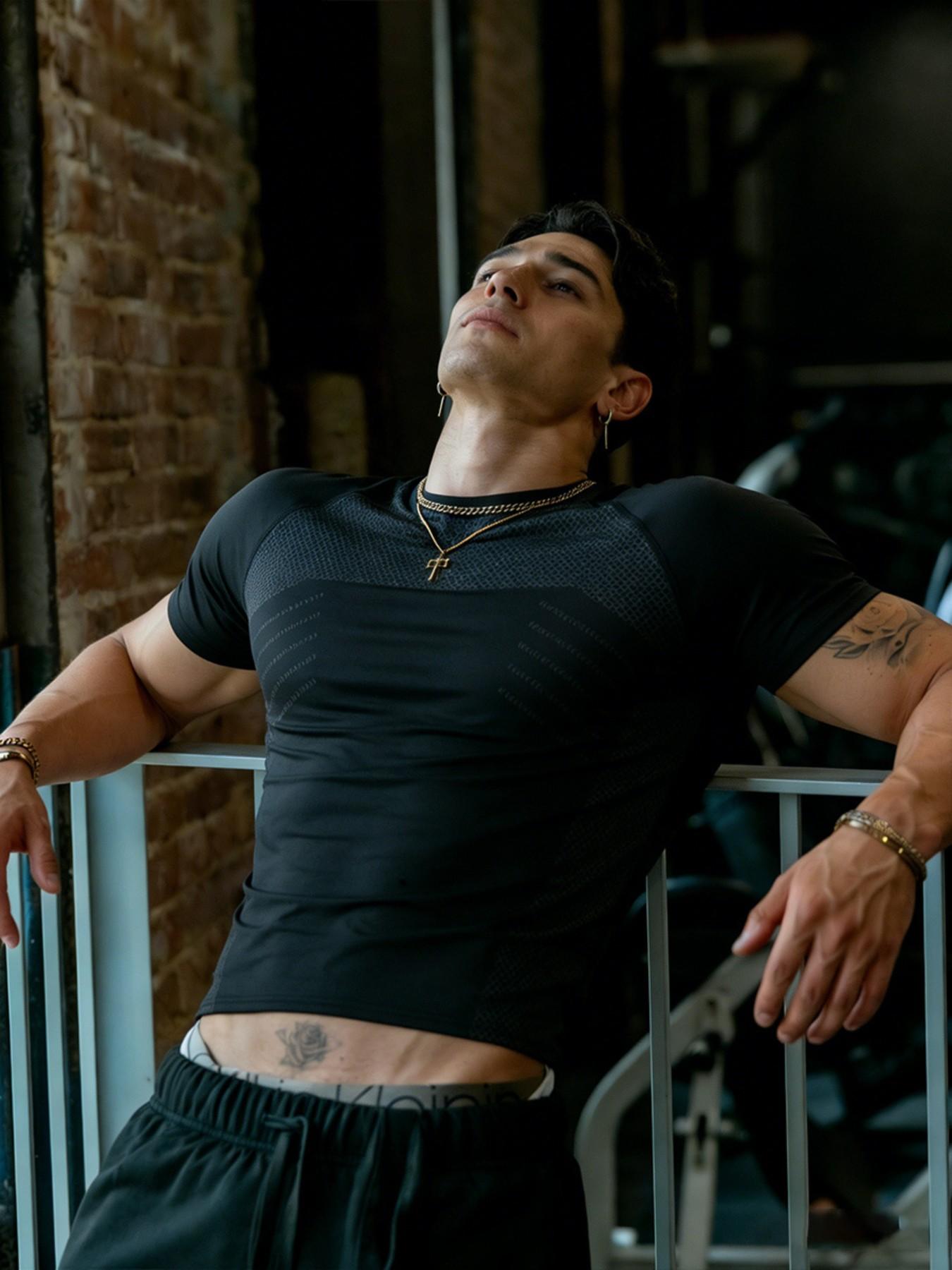 Men's Fitness Top, Sporty T-Shirt, Tight-Fit High Elasticity Training Gear, Cycling Apparel, Short Sleeve Gym Wear