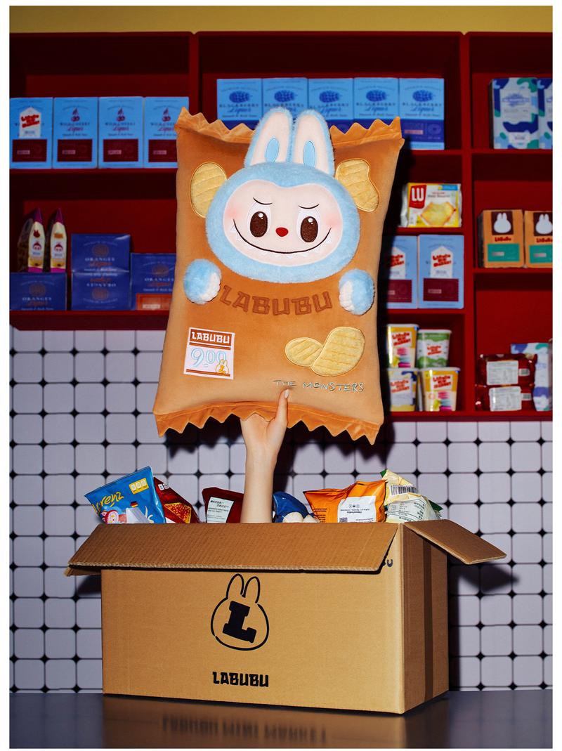 THE MONSTERS Wacky Mart Series-Pillow (Chips)