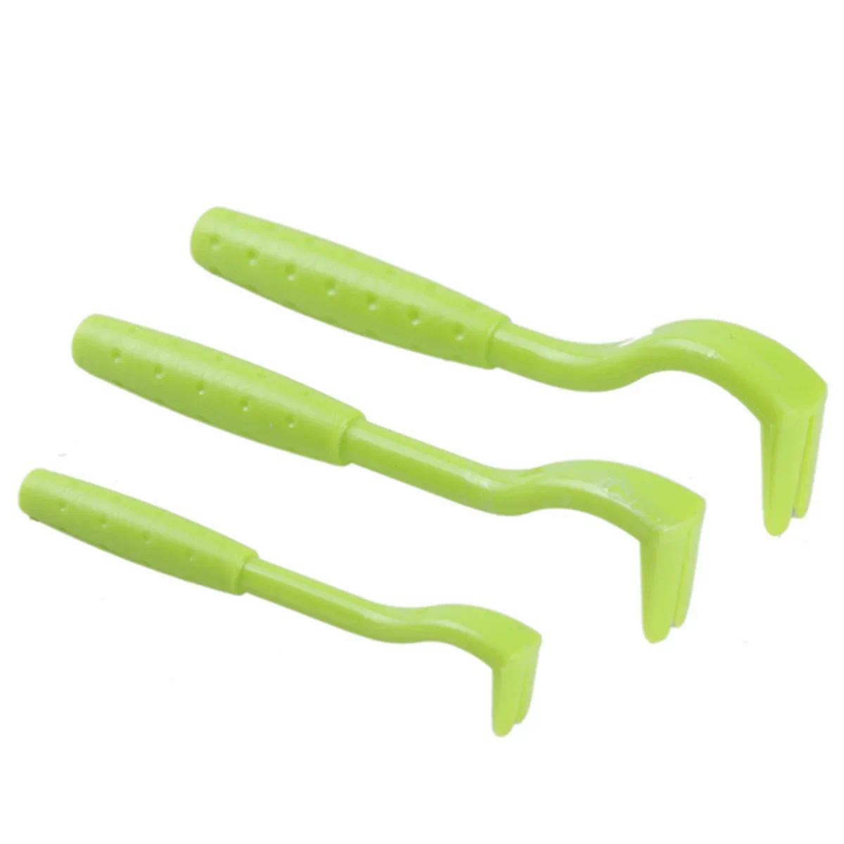 Lice removal tools include lice tweezers, flea combs, magnifying glasses, and dog lice removal tools. Lice removal tools are suitable for dogs, cats, and pet lice combs