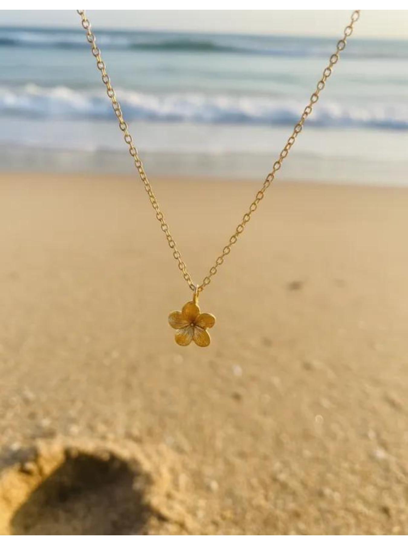 Necklace Bohemian Necklace Flower Pendant Hawaiian Style, Cute Delicate Little Flower Necklace Ladies, Valentine's Day Gift, Minimalist Chain