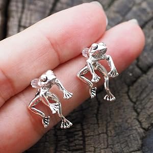 Frog Earrings for Women Cute Stuff Vintage Frogs Shaped Stud Earring Funny Cute 3D Animal Earrings Whimsical Jewelry Unique Gifts for Women Mothers Day Gifts