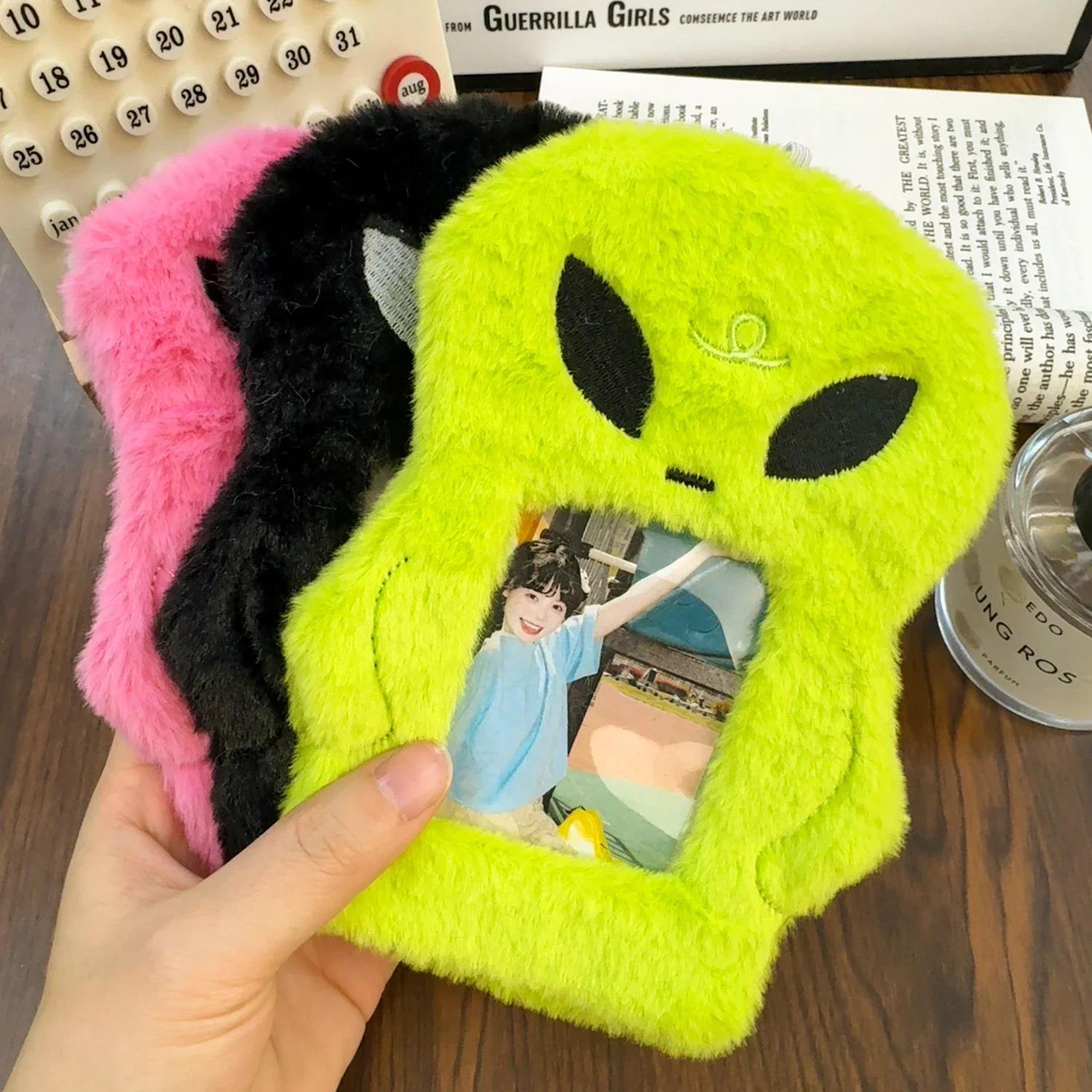 Cartoon Alien Plush Photocard Sleeve - 3in/13*18cm Small Size Anti-Scratch Anti-Lost Accessory for Kpop Idol Fans, Fits Small Cards, Stickers, Postcards, Everyday Use Wearable Electronics Accessory